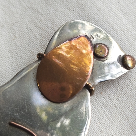 Dog Brooch Silver Tone w/Copper. - Picture 3 of 5